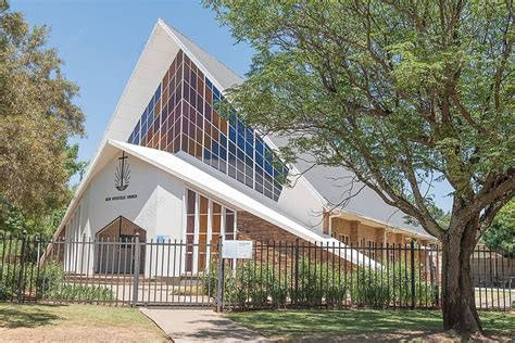 A Catedral de São João, um Tesouro Arquitetônico e Símbolo da Fé em Bloemfontein!