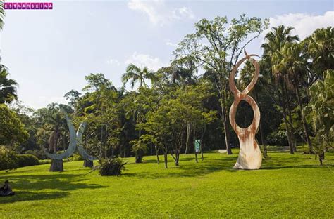  O Jardim Botânico de Dezful: Um Oásis Verde Entre as Antigas Ruínas!