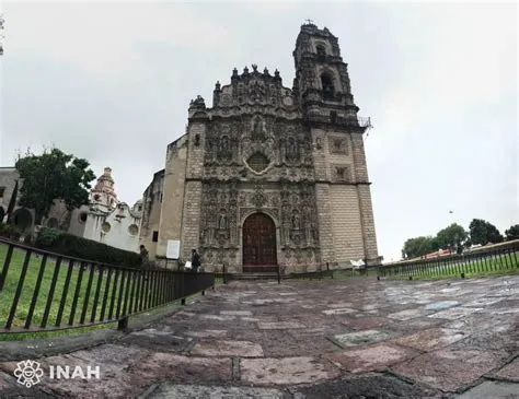 O Templo de San Francisco: Uma Jóia Arquitetônica Renascentista em Medellín!